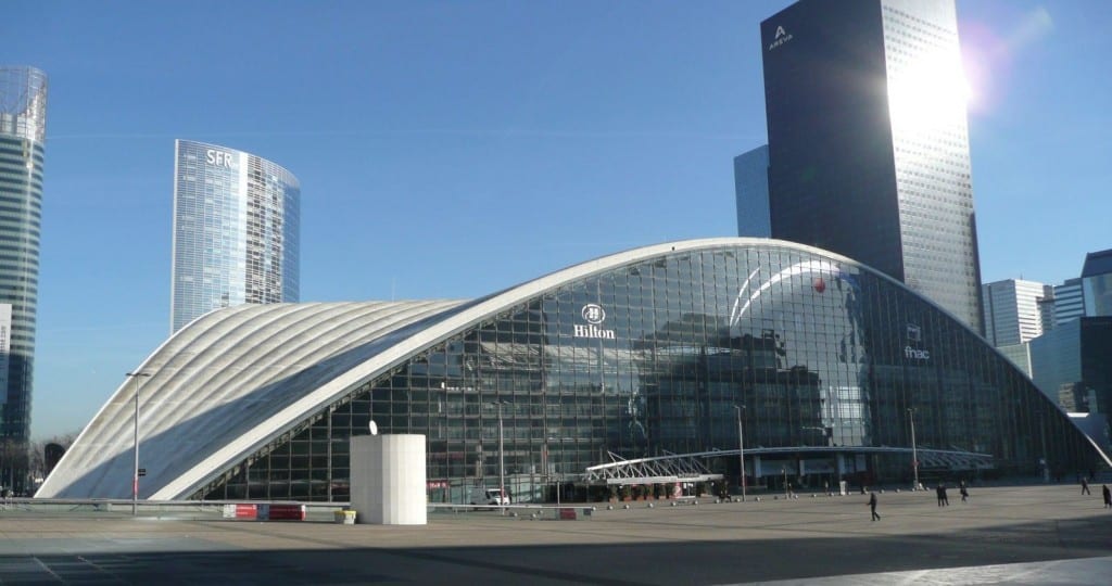Installation de 2 onduleurs RIELLO au CNIT la Défense